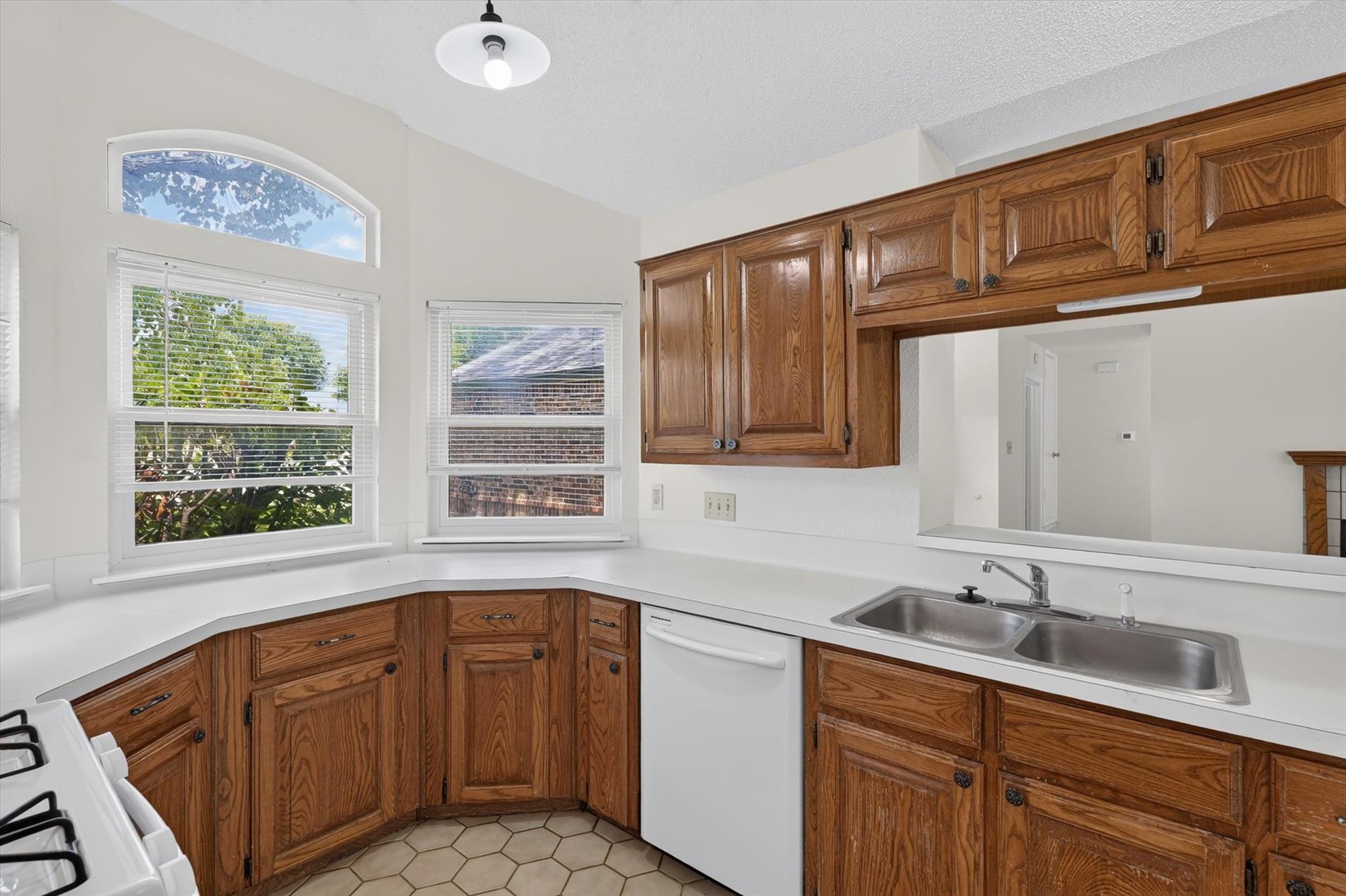 2118 Elder PL