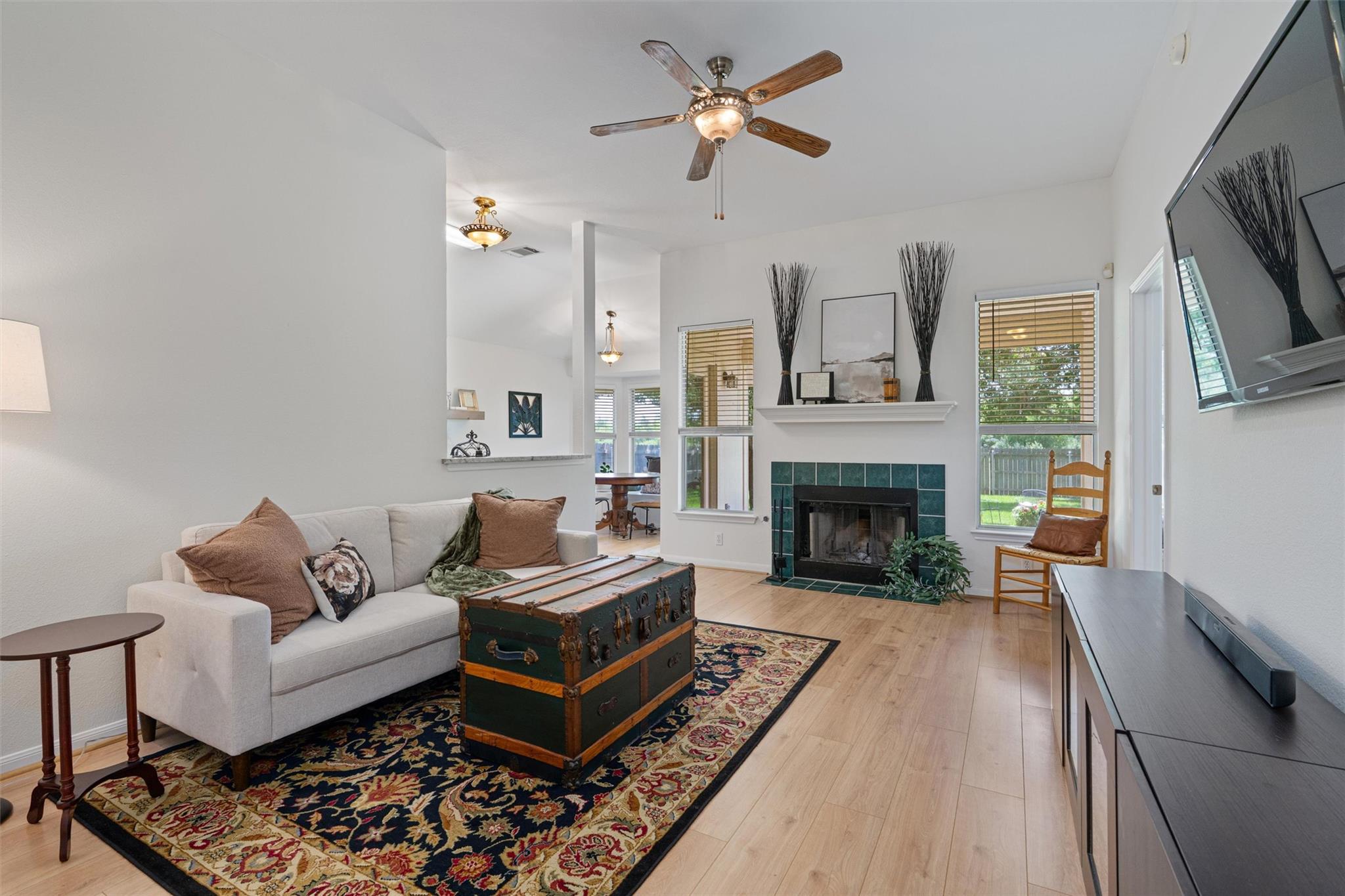 208 Meadowside DR