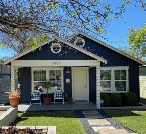 Photo of 1809 W 10th ST, Austin, TX 78703 (MLS # 5230949)