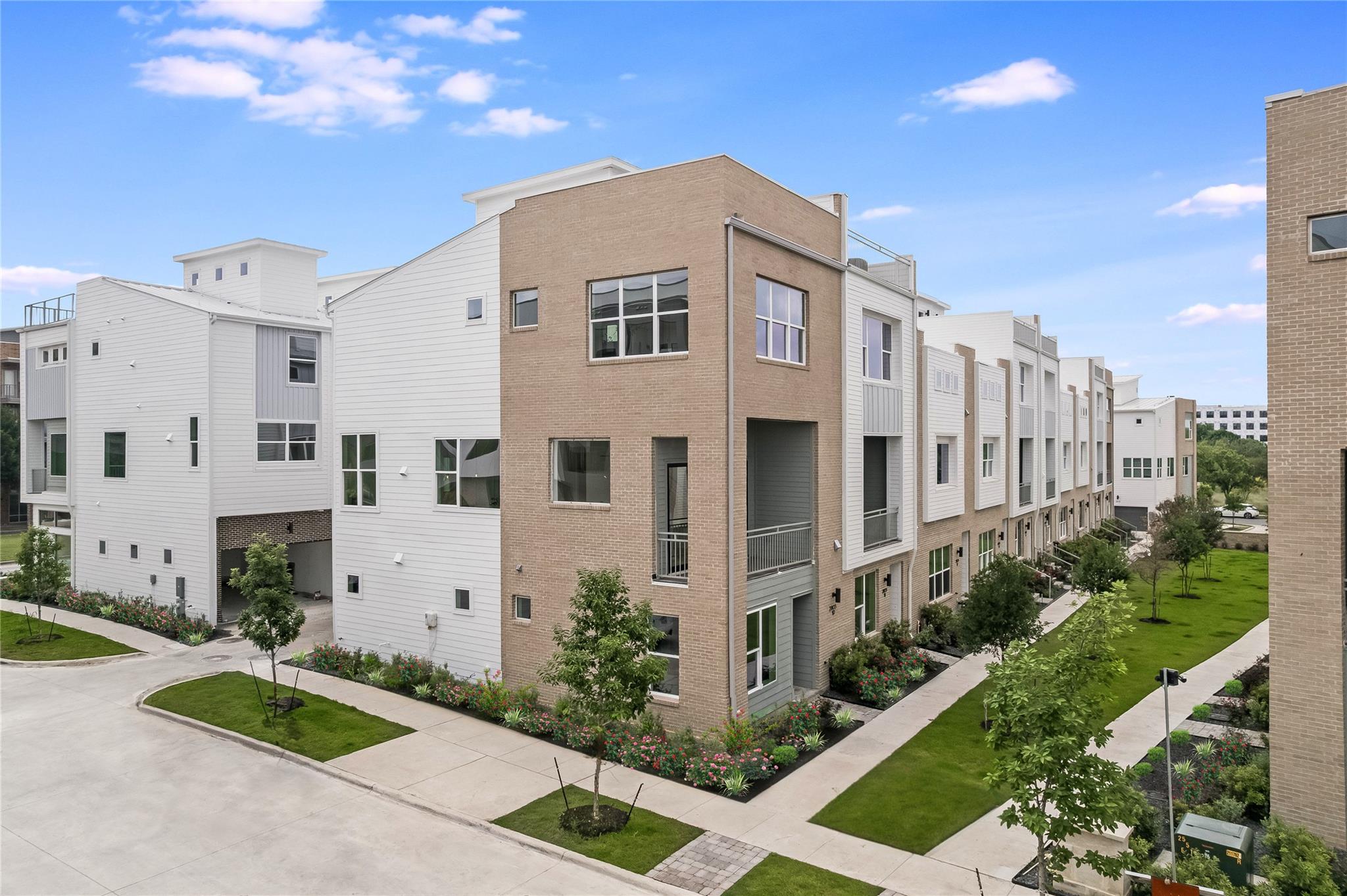 2805 McCurdy ST 19