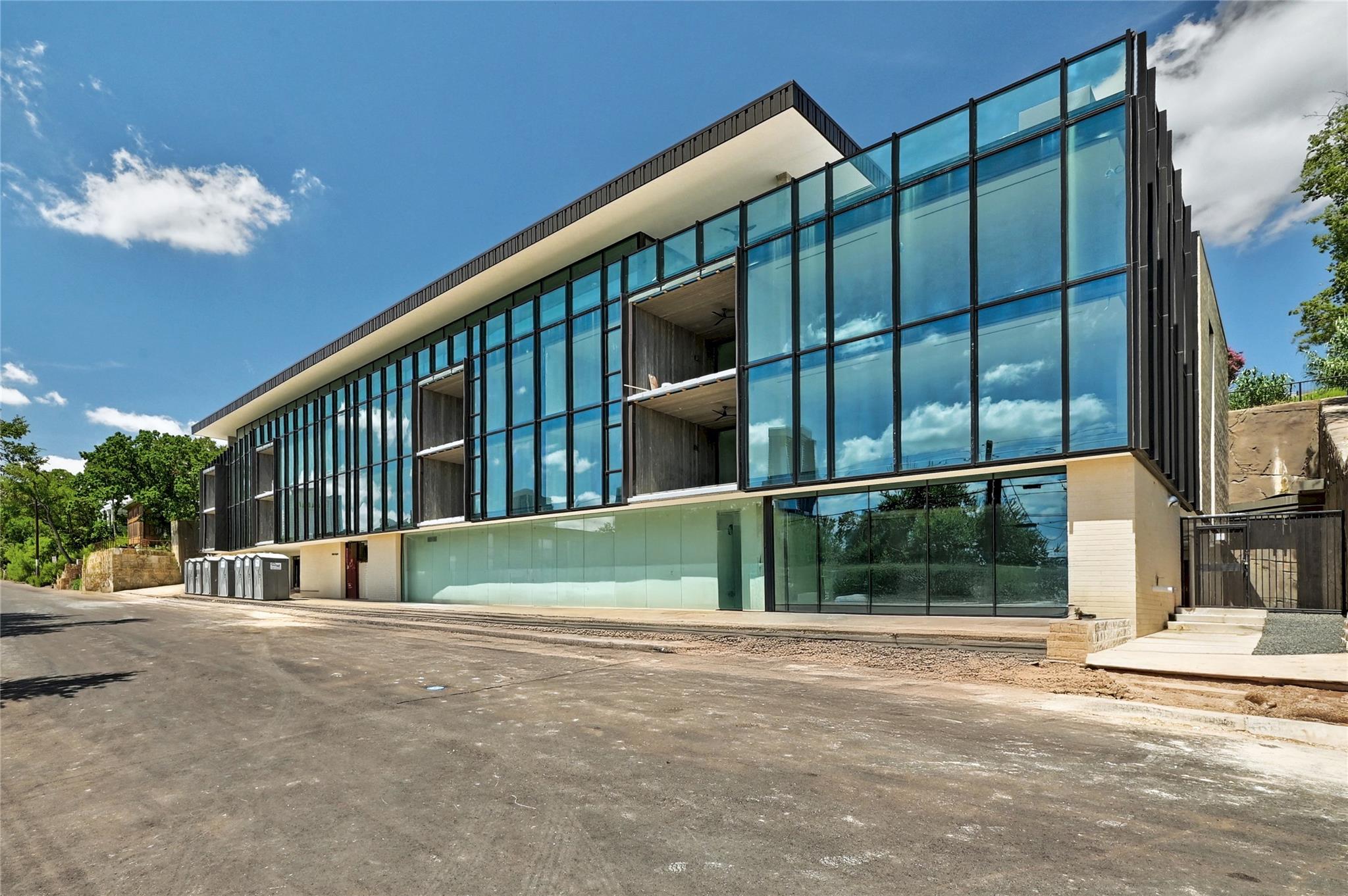 1006 Baylor ST 203
