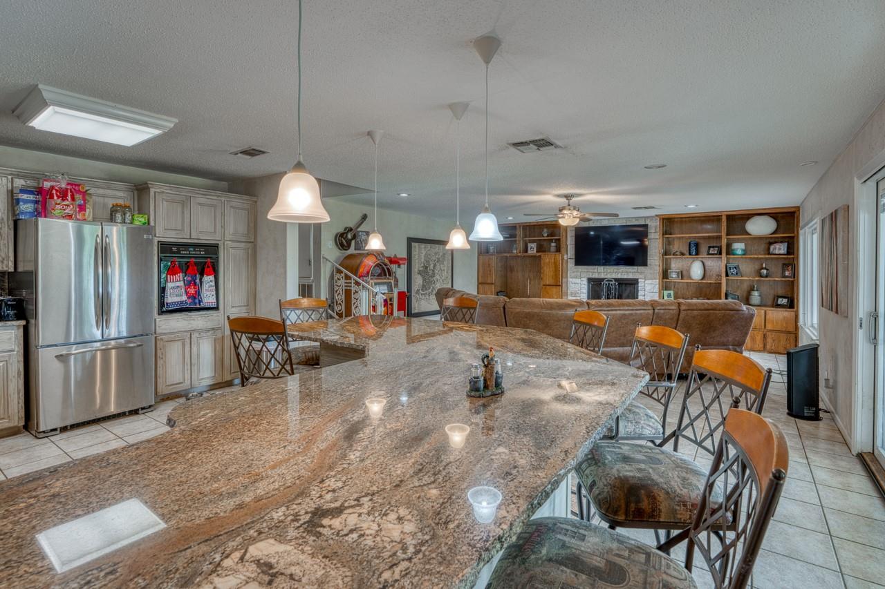 2000 Williams Lakeshore