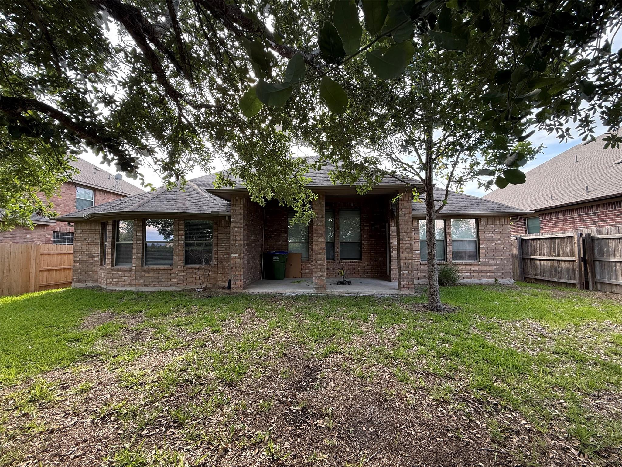 11633 Sun Glass DR