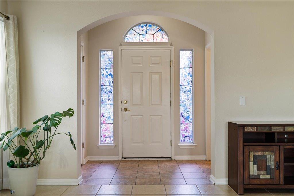 327 Lakemont DR