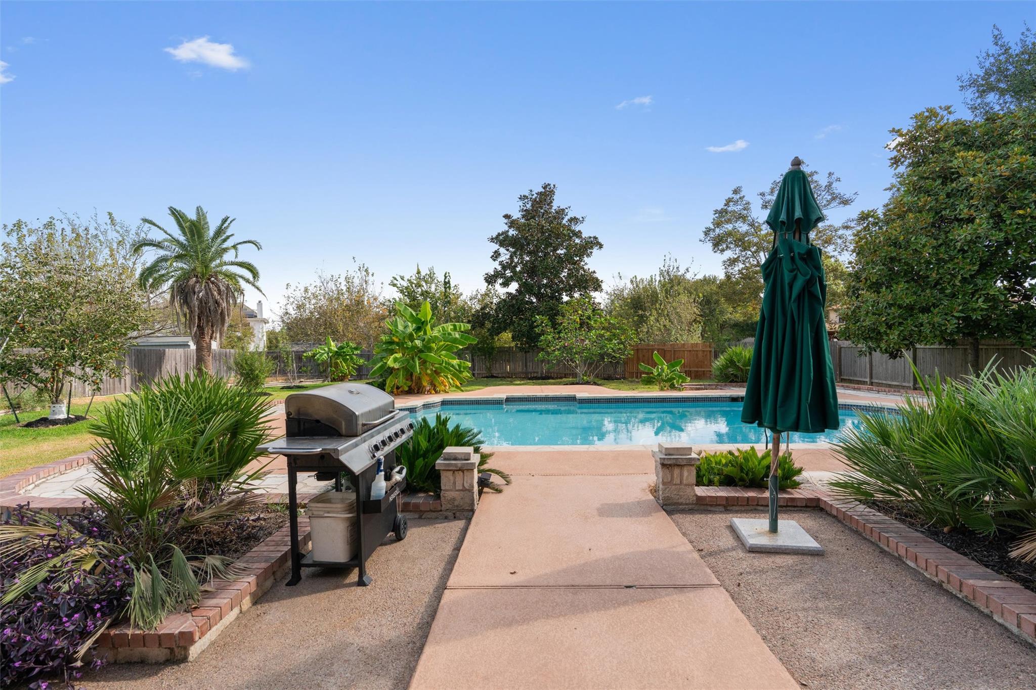 16623 Malaga Hills DR