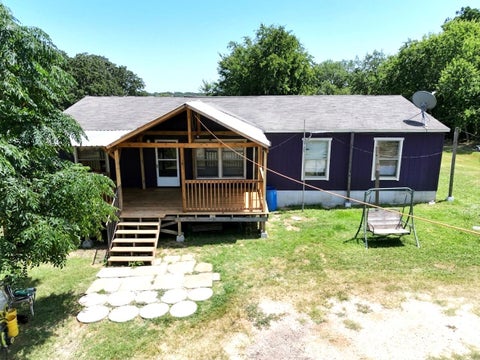Photo of 305 Thompson LN, Dale, TX 78616 (MLS # 9291023)