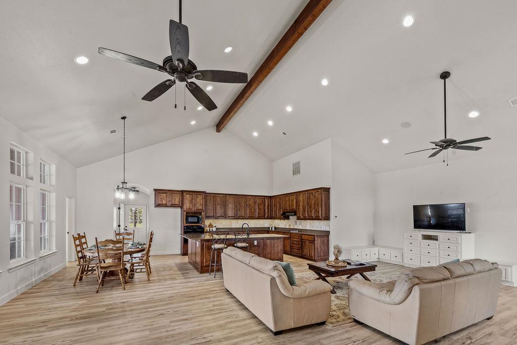 2795 W Highway 290