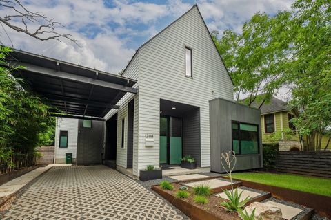 Photo of 1208 Hillside Ave, Austin, TX 78704 (MLS # 2637071)