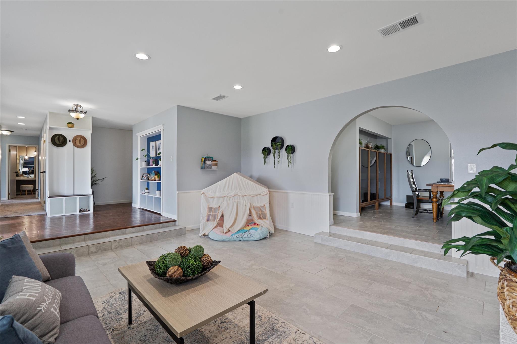 21446 Lakefront DR