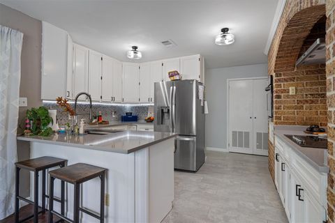 Tiny photo for 21446 Lakefront DR, Lago Vista, TX 78645 (MLS # 9031443)