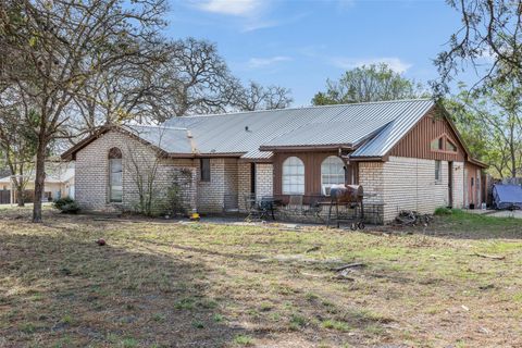 Photo of 213 Indian Oak DR, Bastrop, TX 78602 (MLS # 5664919)