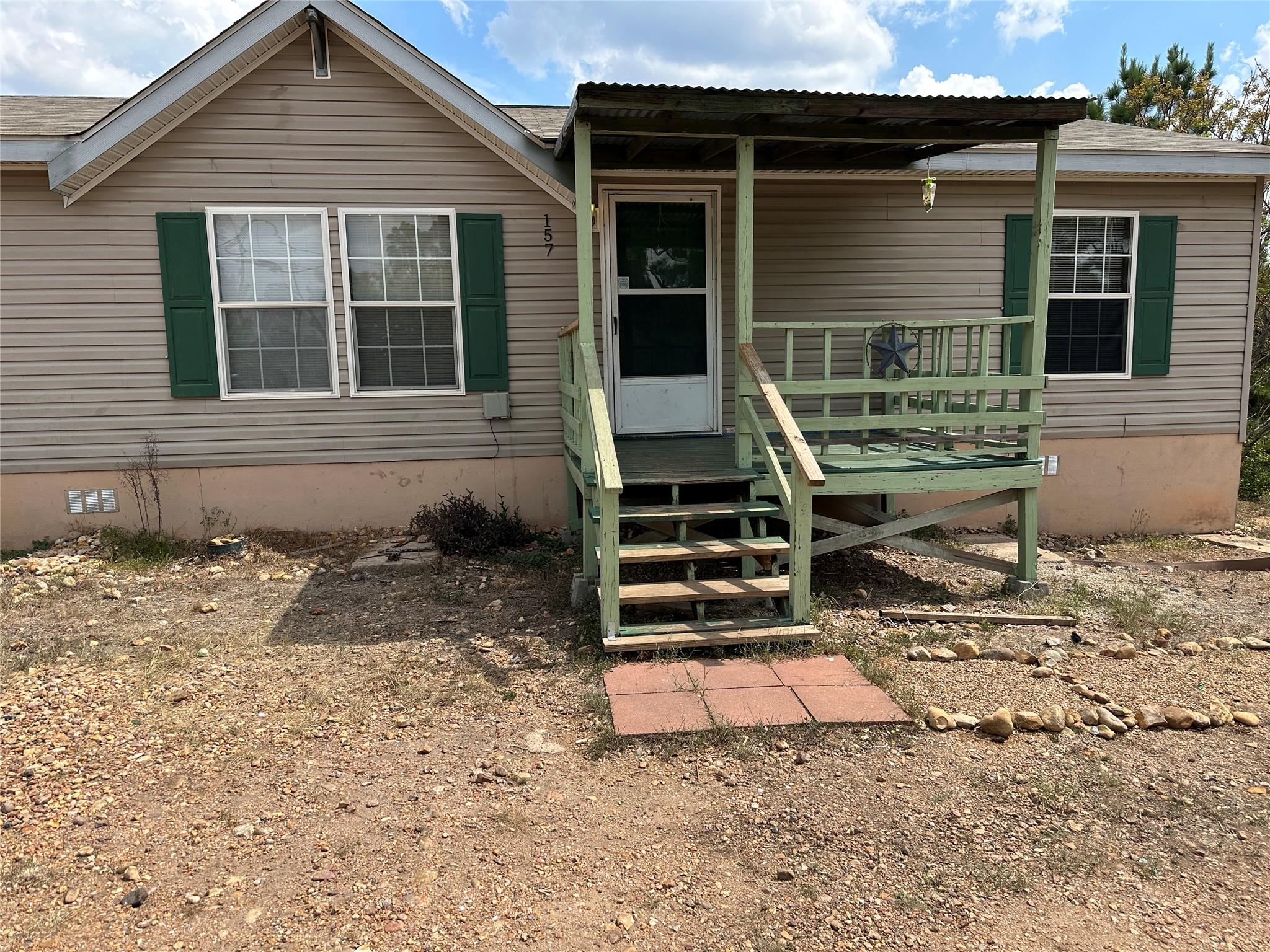 157 Lakeside DR