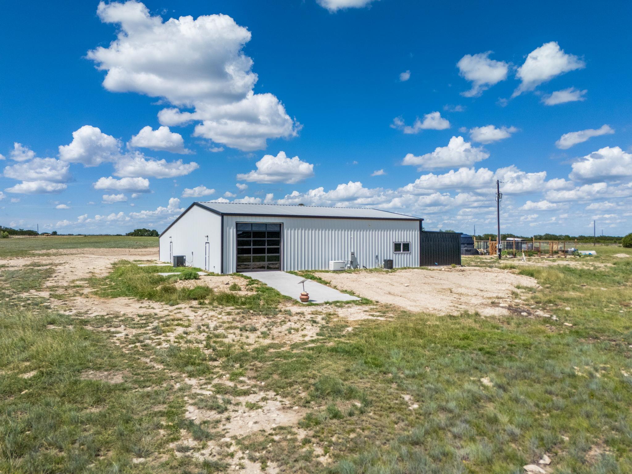 6805 County Road 2001