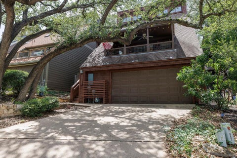 Photo of 7320 Cave HOLW, Austin, TX 78750 (MLS # 9977015)