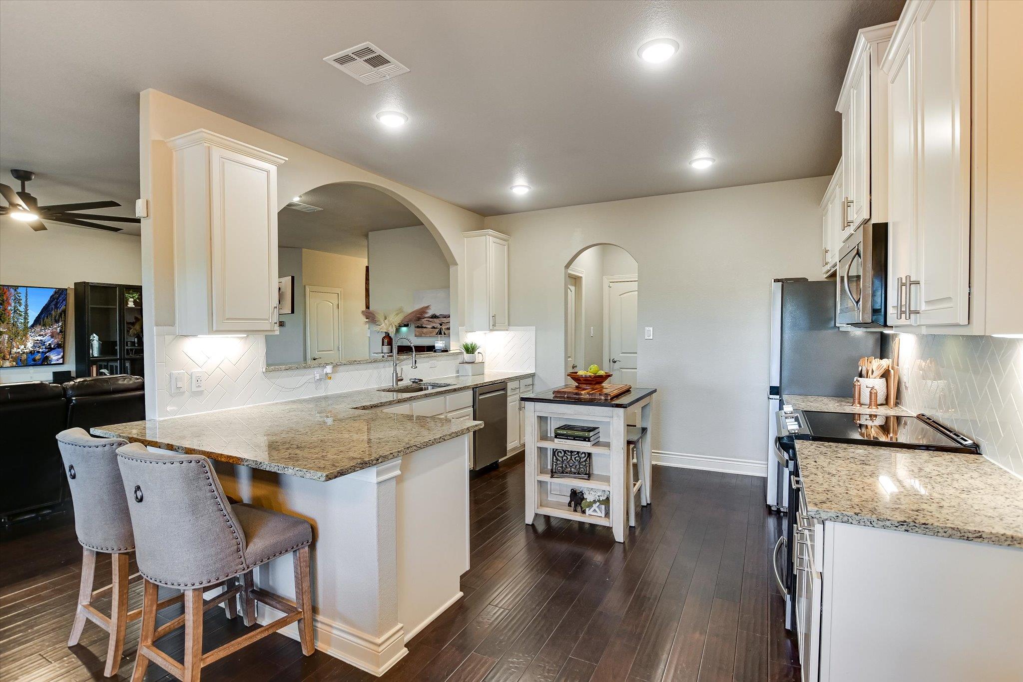 Manor, Texas 78653, United States, 4 Bedrooms Bedrooms, ,3 BathroomsBathrooms,Residential,Active,93241