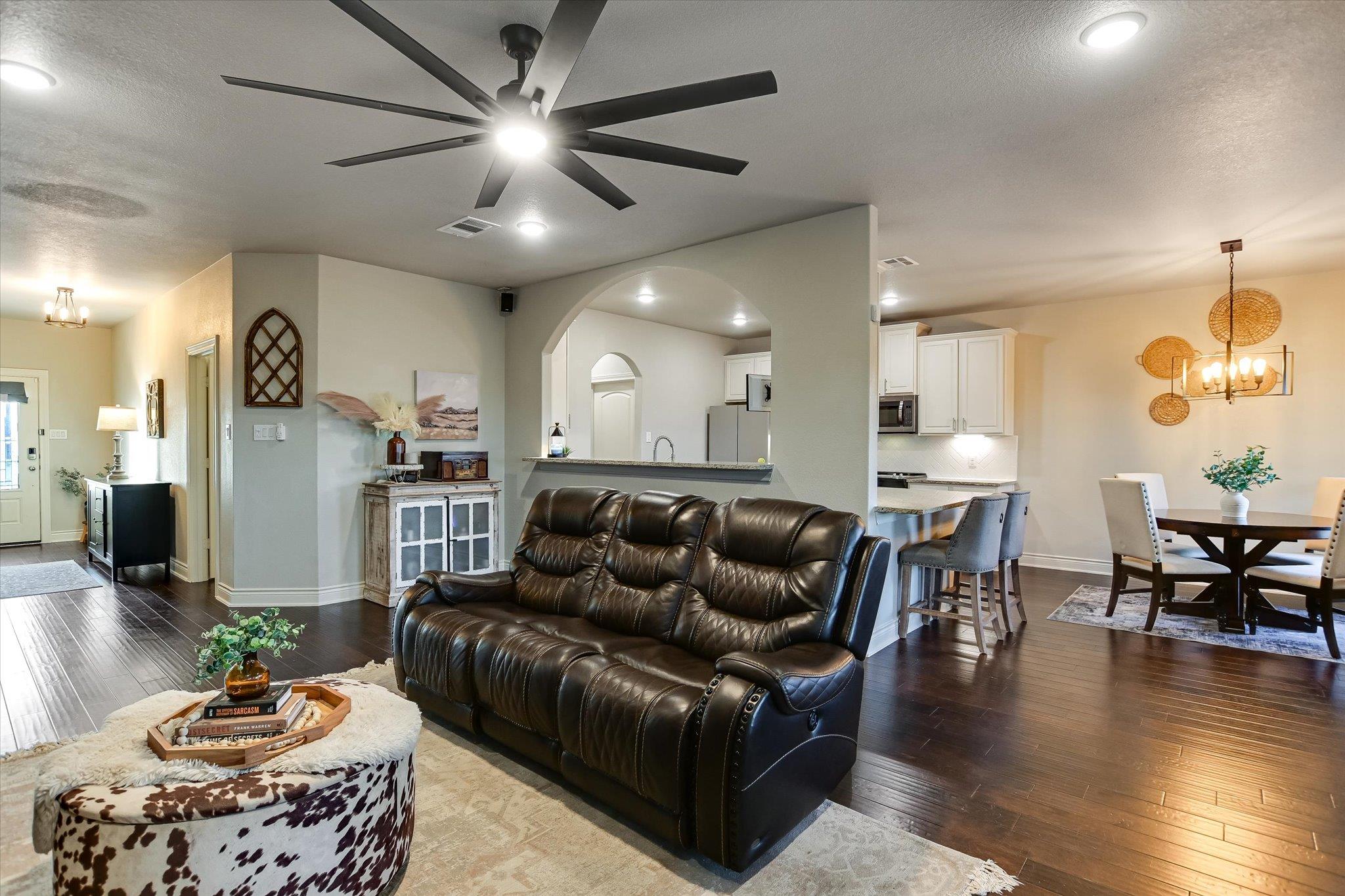 Manor, Texas 78653, United States, 4 Bedrooms Bedrooms, ,3 BathroomsBathrooms,Residential,Active,93241