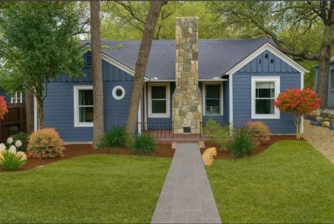 Photo of 3313 Hollywood Ave, Austin, TX 78722 (MLS # 2263675)