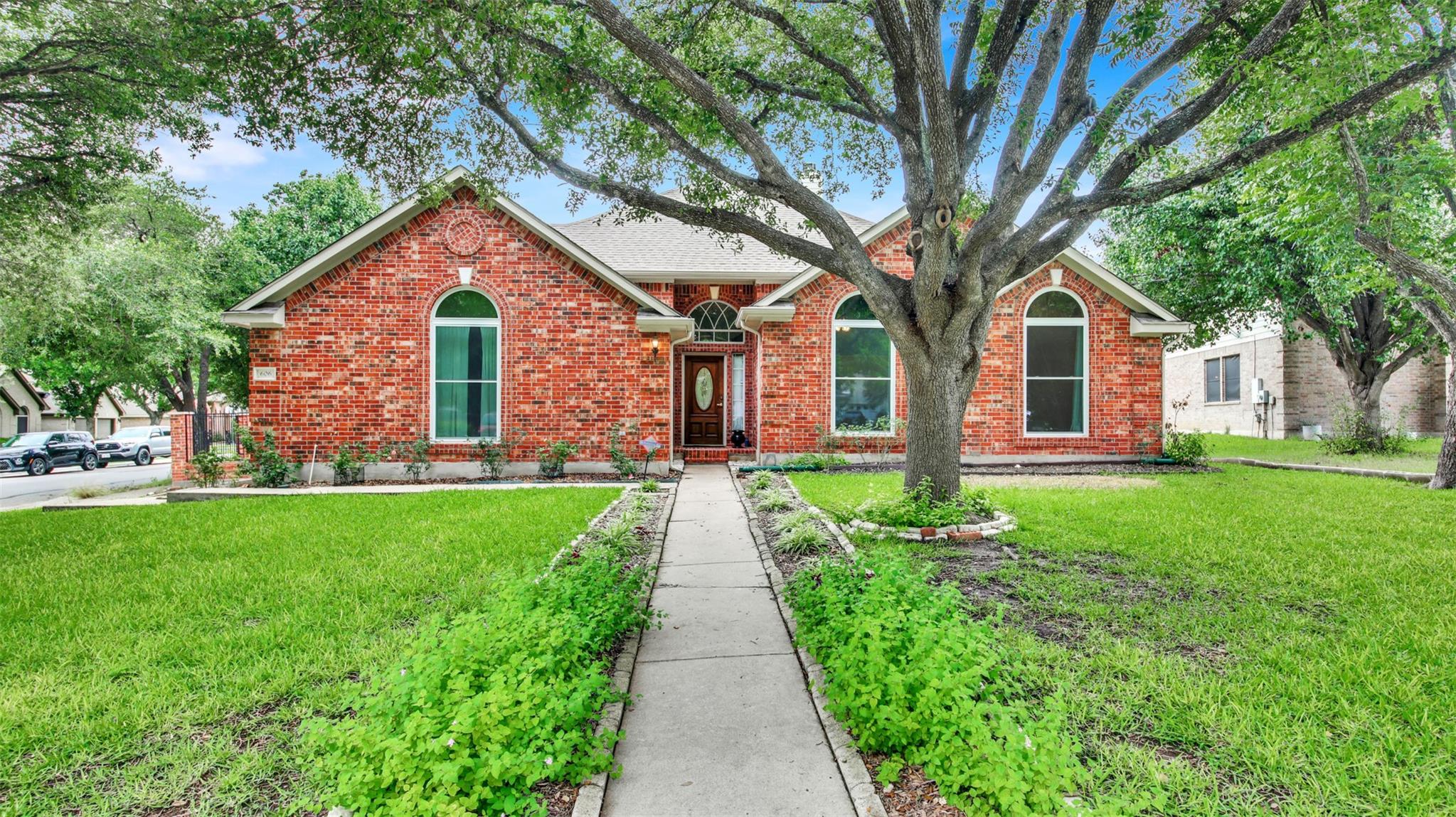 606 Dundalk Bay CV