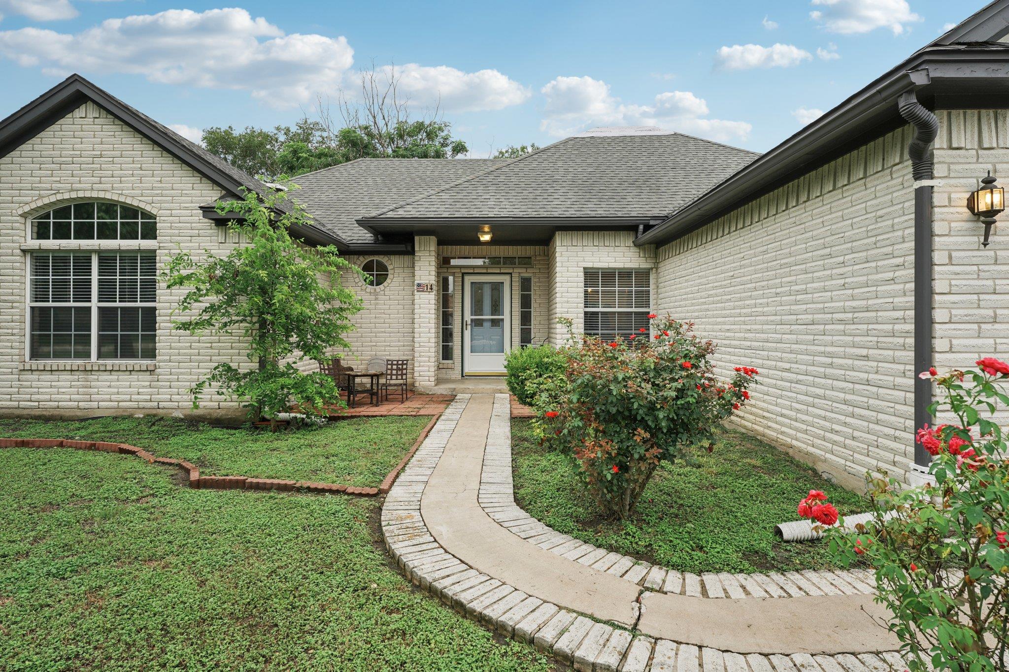 14 Country LN