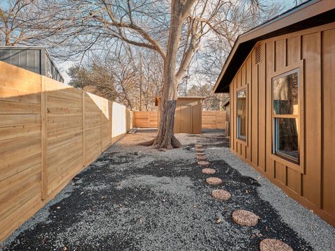 Tiny photo for 620 Amesbury LN, Austin, TX 78752 (MLS # 6243367)