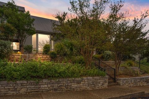 Photo of 186 World of Tennis Sq SQ #186, Lakeway, TX 78738 (MLS # 9701034)