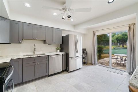 Tiny photo for 186 World of Tennis Sq SQ #186, Lakeway, TX 78738 (MLS # 9701034)