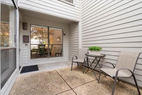 Tiny photo for 186 World of Tennis Sq SQ #186, Lakeway, TX 78738 (MLS # 9701034)