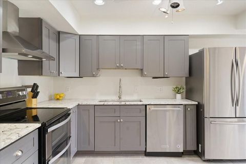 Tiny photo for 186 World of Tennis Sq SQ #186, Lakeway, TX 78738 (MLS # 9701034)