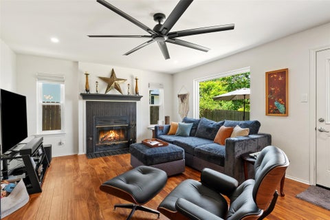 Tiny photo for 8406 Washita DR, Austin, TX 78749 (MLS # 7519031)