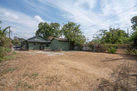 Tiny photo for 2703 E Cesar Chavez ST, Austin, TX 78702 (MLS # 3854219)