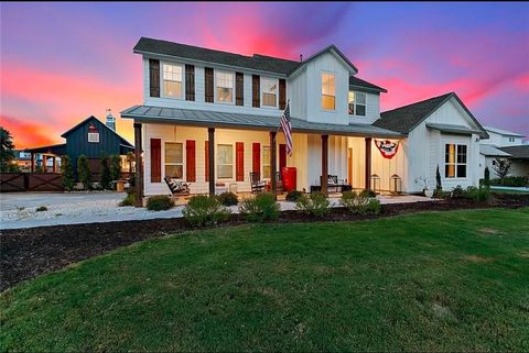 266 Victorian Gables DR Driftwood TX 78619