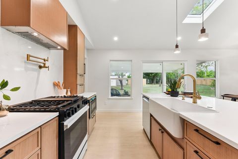 Tiny photo for 7503 Carriage DR, Austin, TX 78752 (MLS # 1082200)