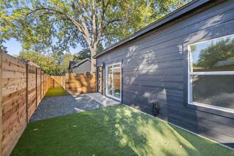 Tiny photo for 1209 Canterbury ST, Austin, TX 78702 (MLS # 3744206)