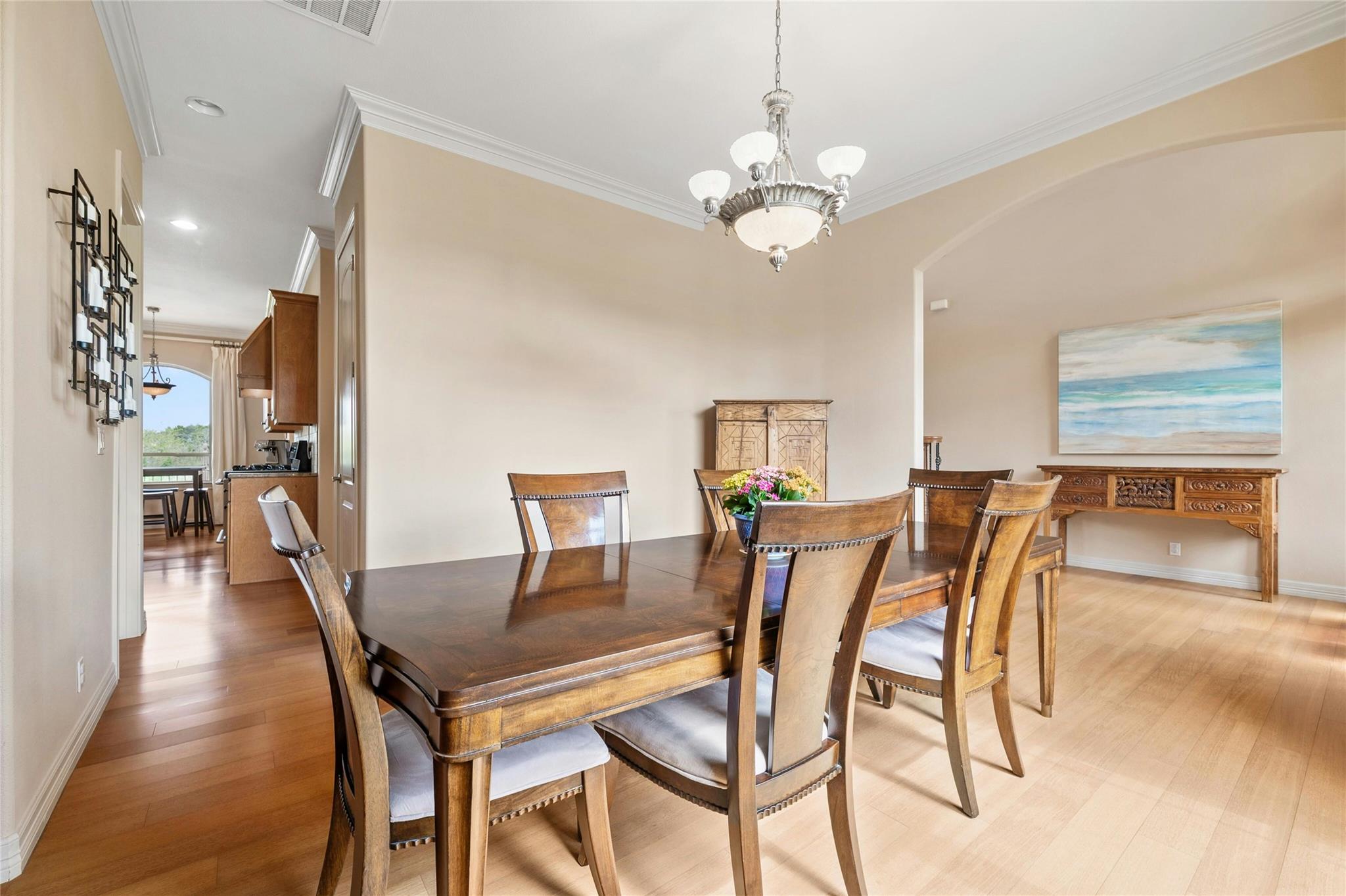 8132 Beauregard DR