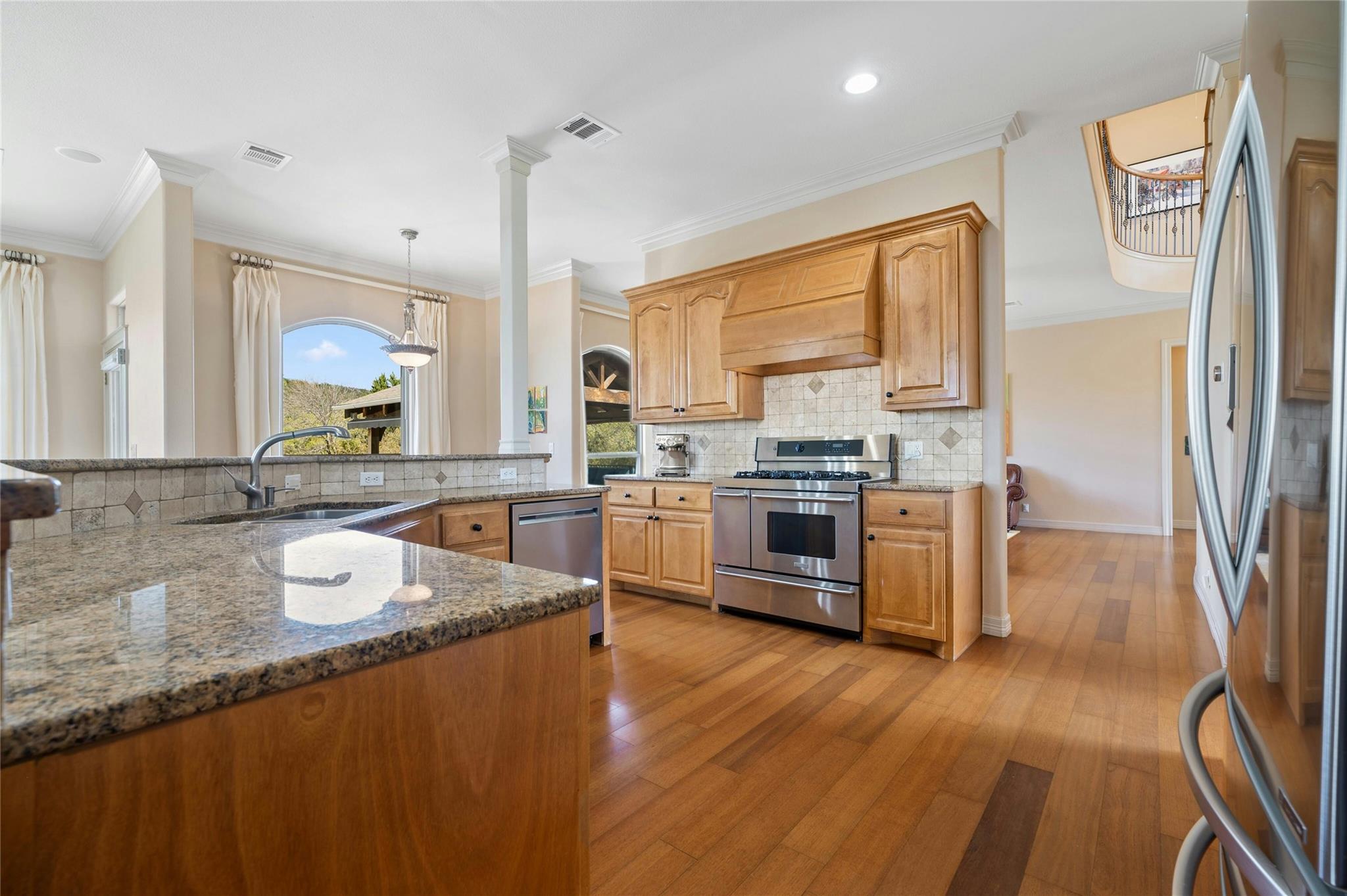 8132 Beauregard DR