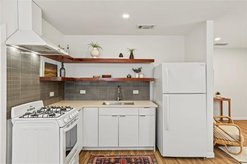 Tiny photo for 9802 Zion WAY, Austin, TX 78733 (MLS # 7487574)
