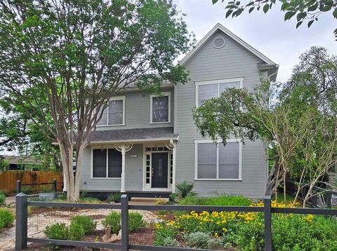 5017 W Frances PL Austin TX 78731