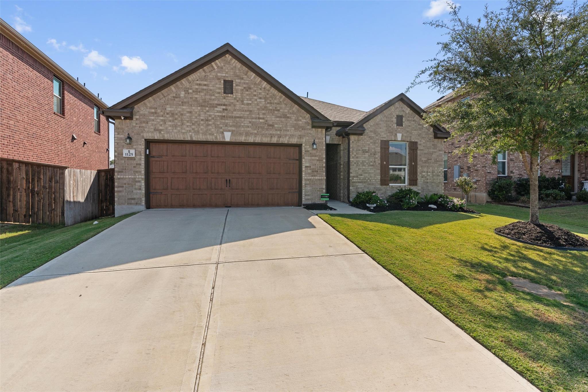 1125 Arbor Acres LOOP