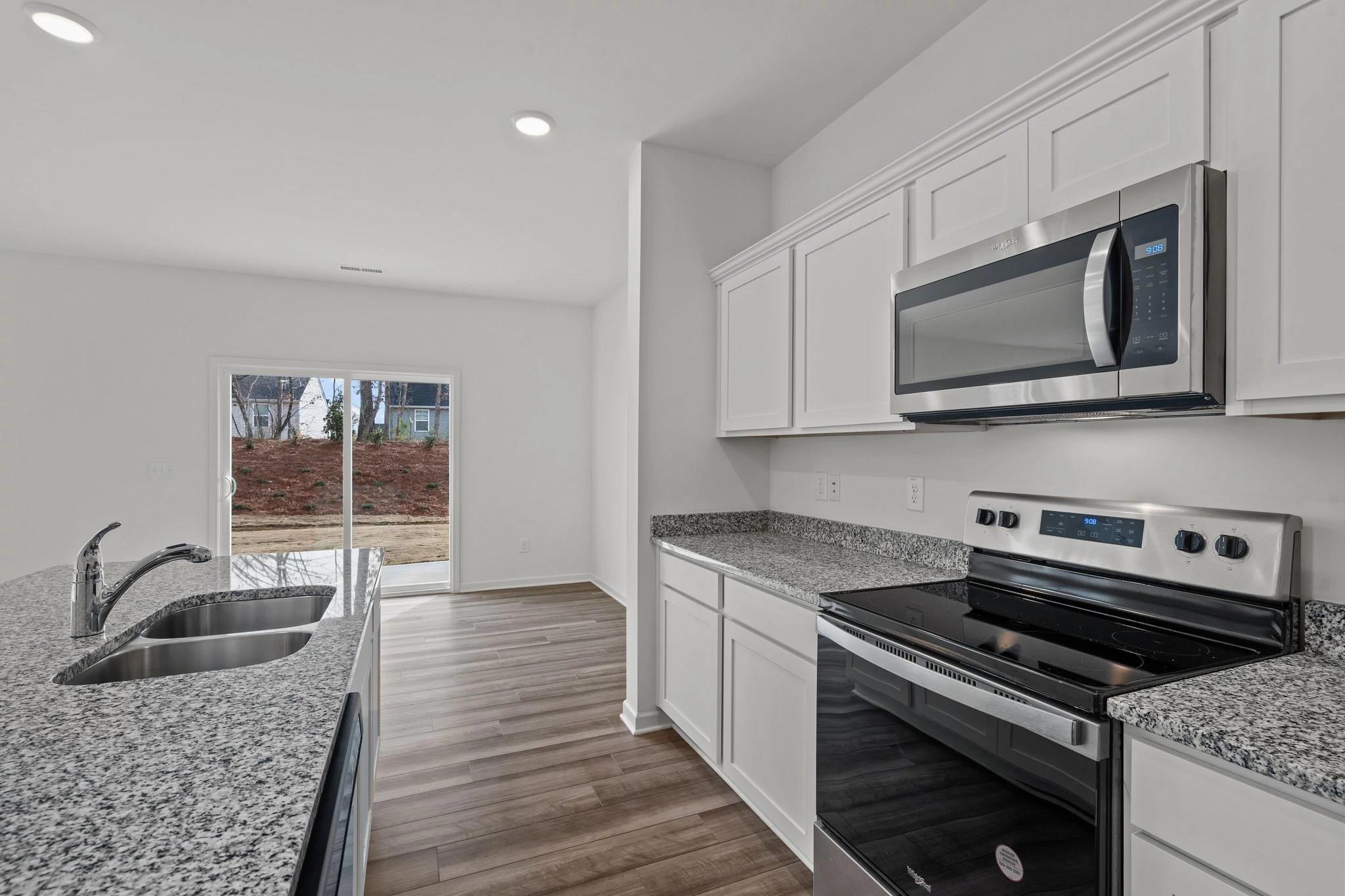 12812 Kentucky Warbler DR