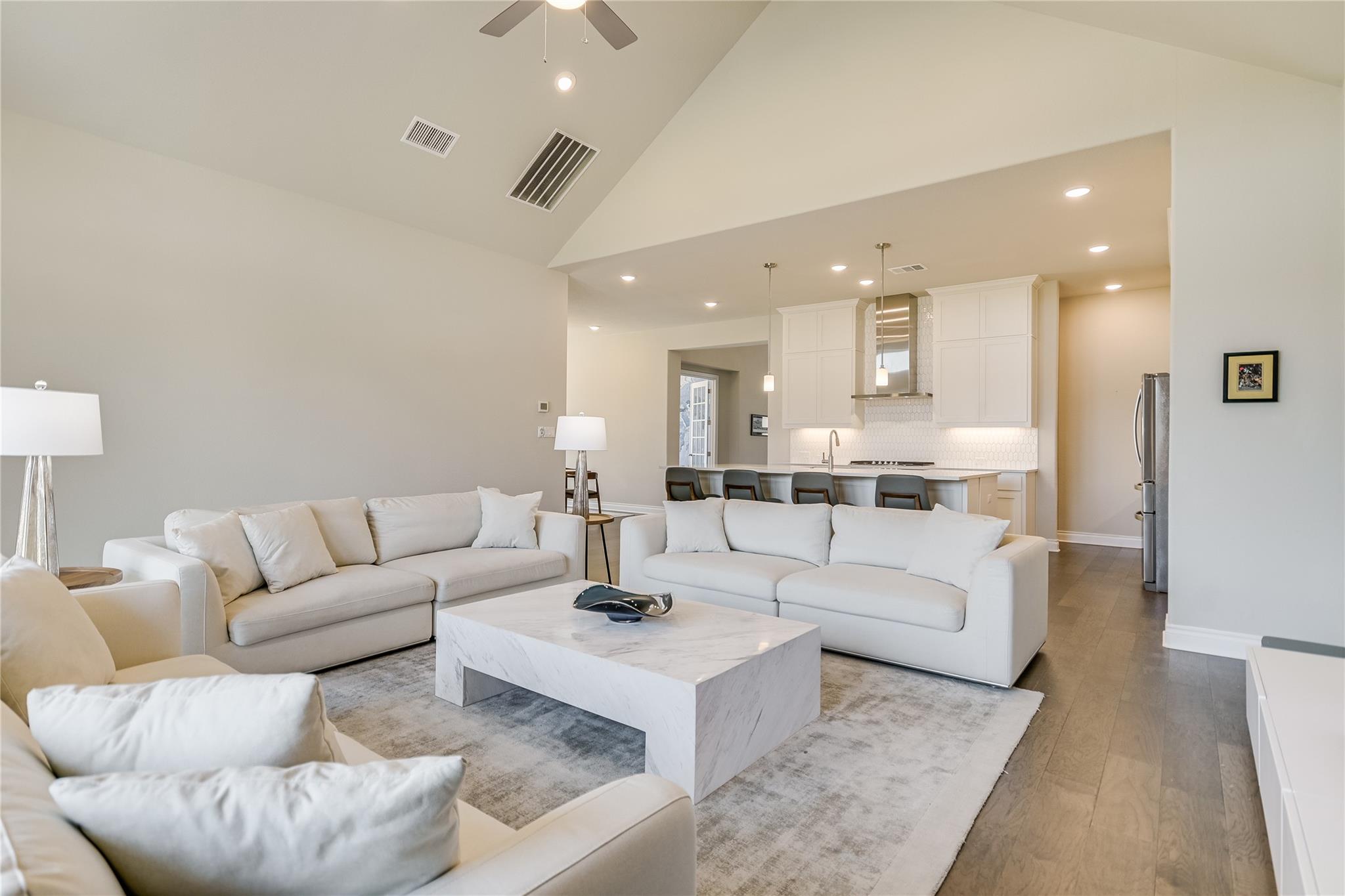 1533 Jay Wolf DR