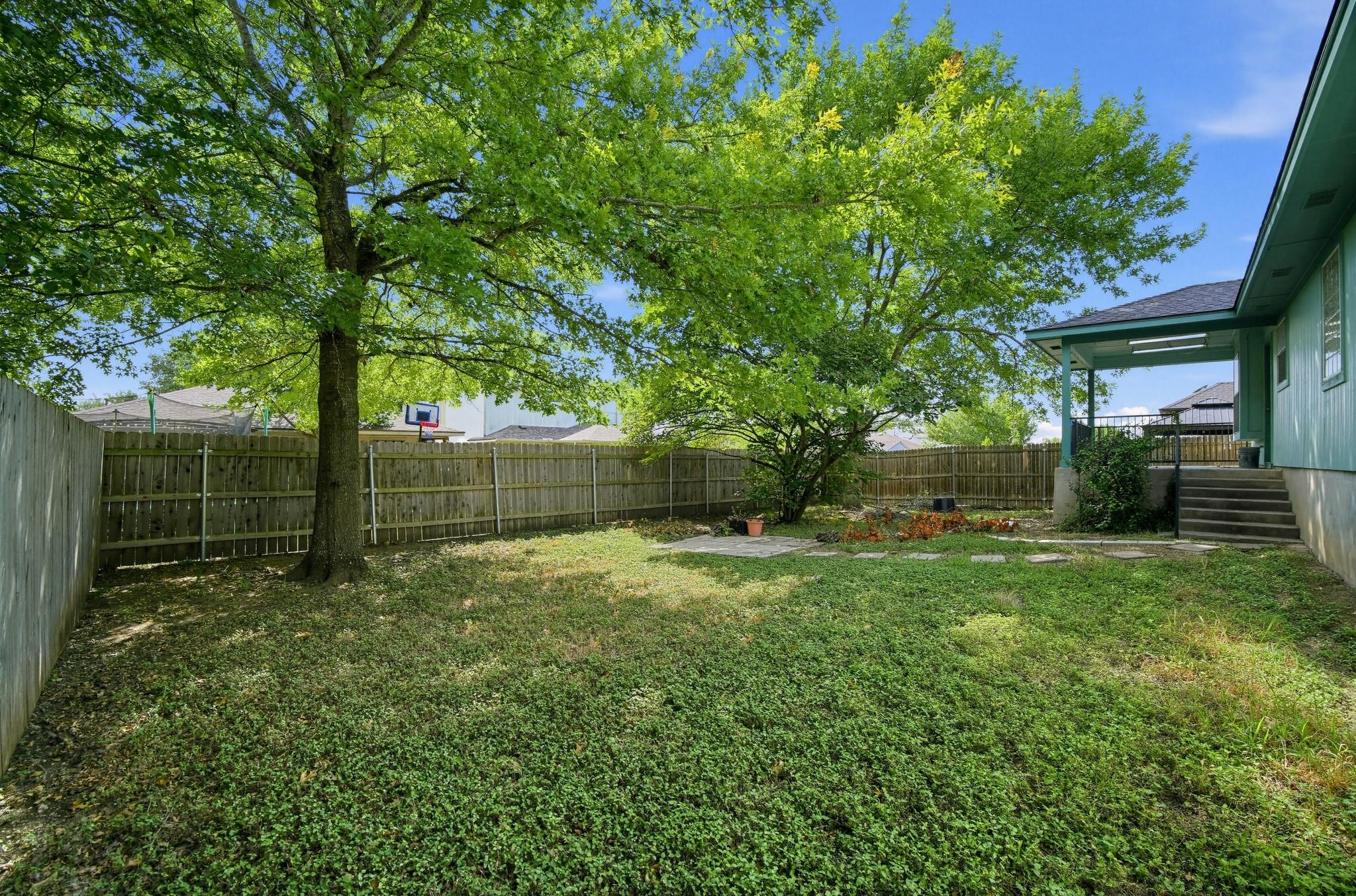 1417 Sweet Leaf LN