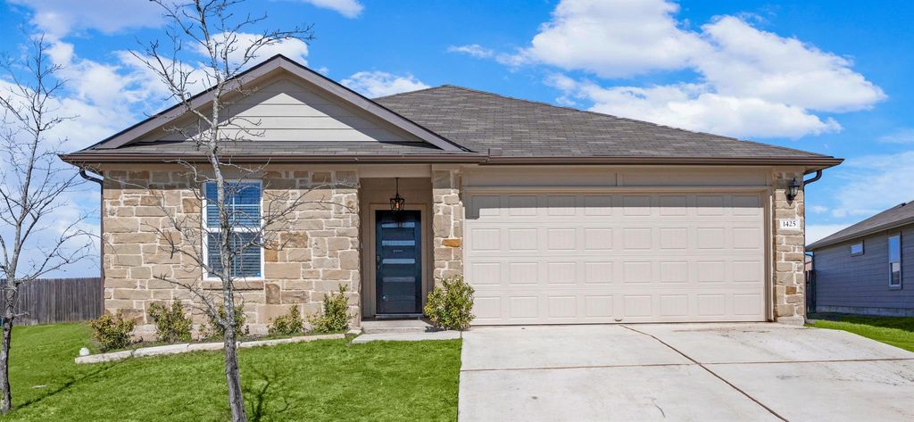 Photo of 1425 London WAY, Lockhart, TX 78644 (MLS # 4550923)