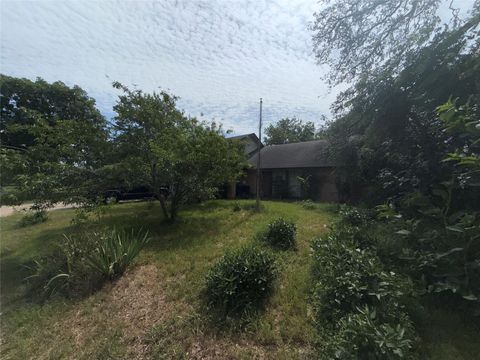 Photo of 7405 Whispering Winds DR, Austin, TX 78745 (MLS # 6077665)