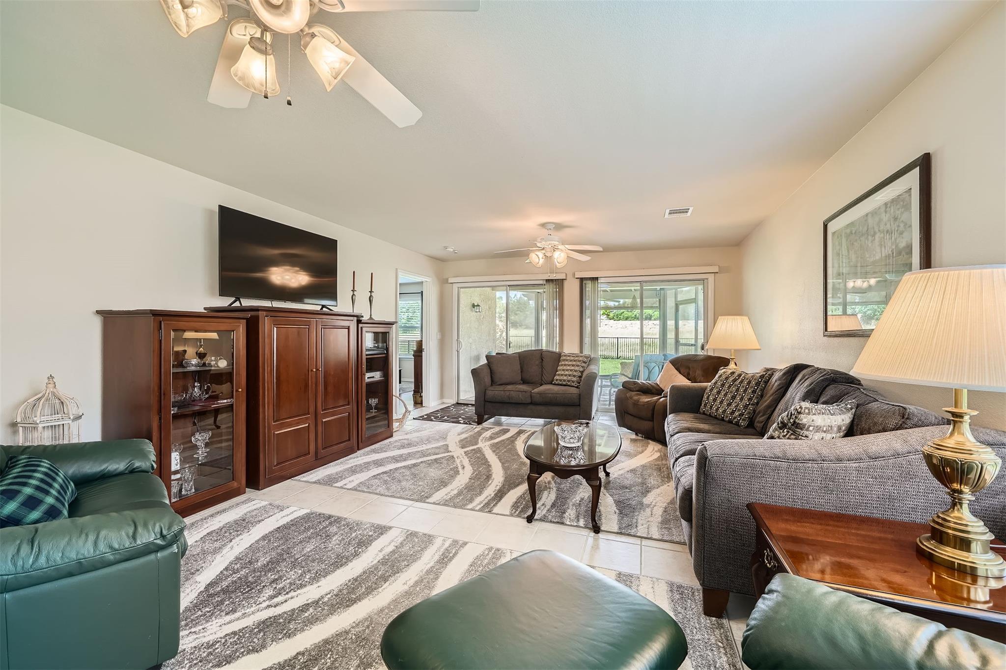 527 Salt Creek LN