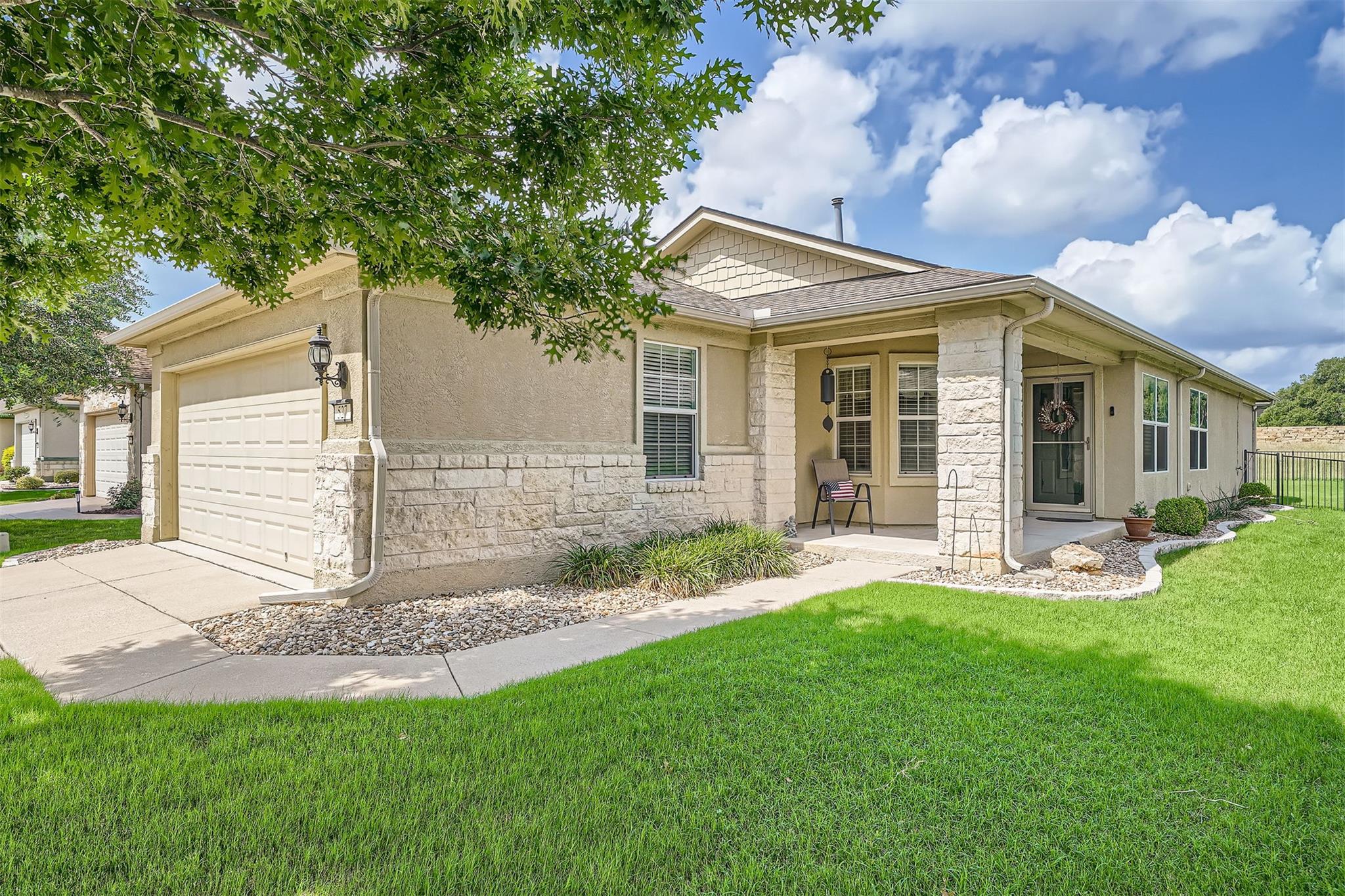 527 Salt Creek LN