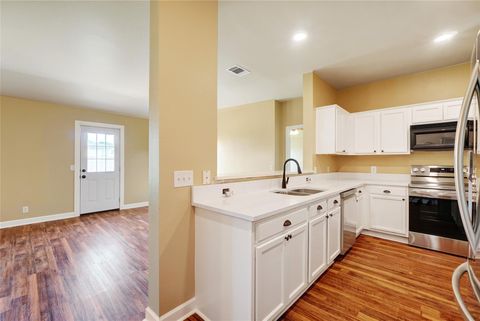 136 Holmstrom ST Hutto TX 78634