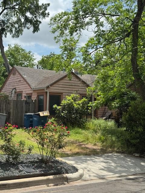 1105 Maufrais ST Austin TX 78703