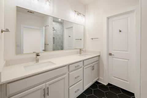 Tiny photo for 18716 W Lakeview DR, Jonestown, TX 78645 (MLS # 1116249)