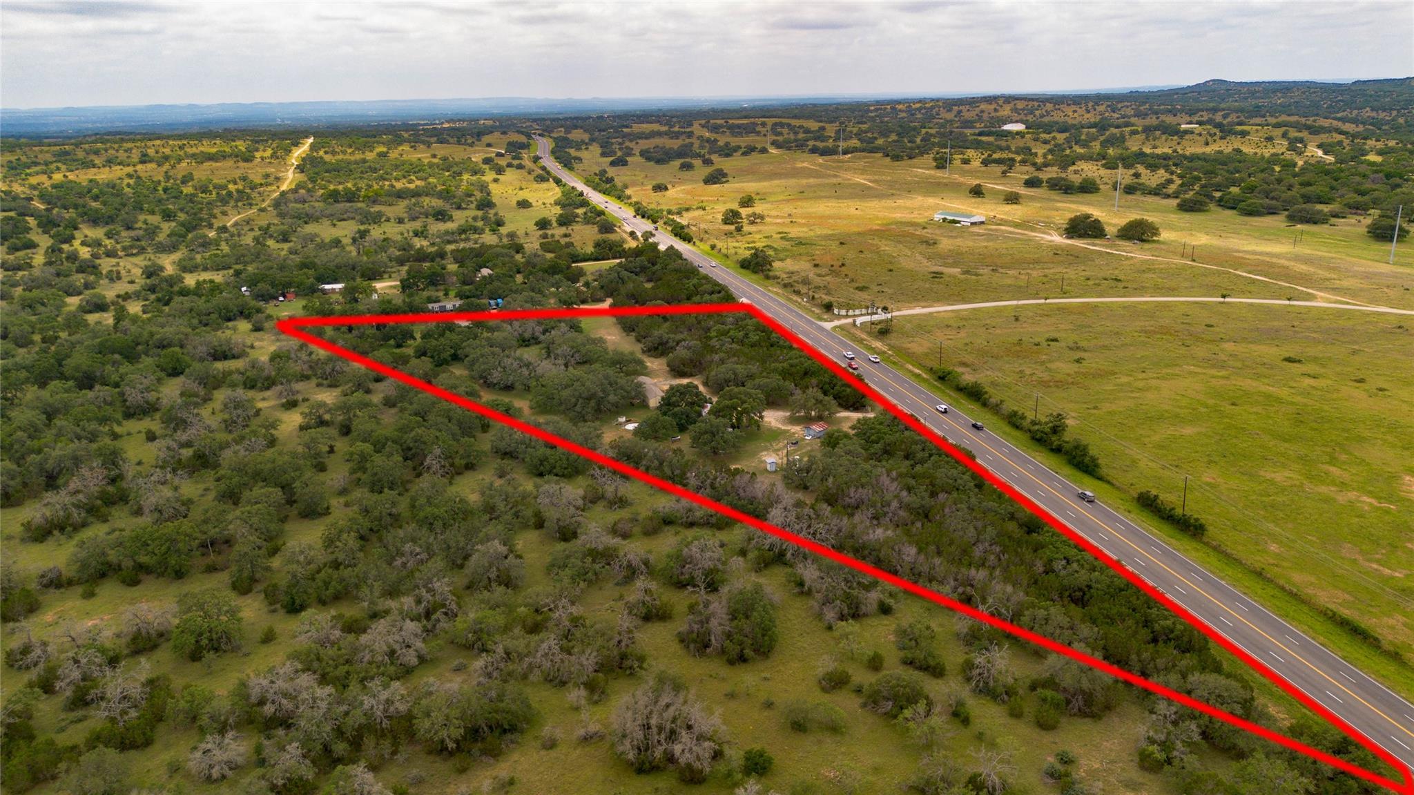 7824 N US Highway 281