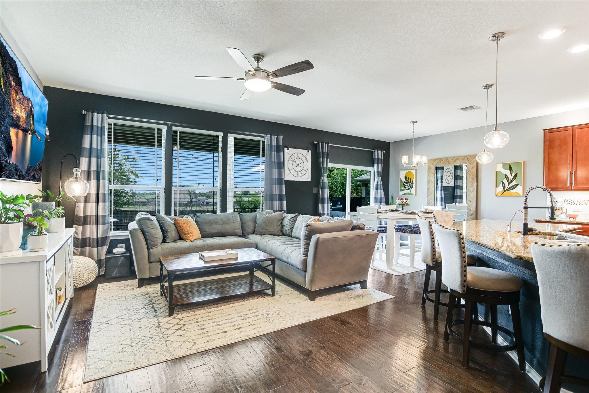 257 Culebra DR